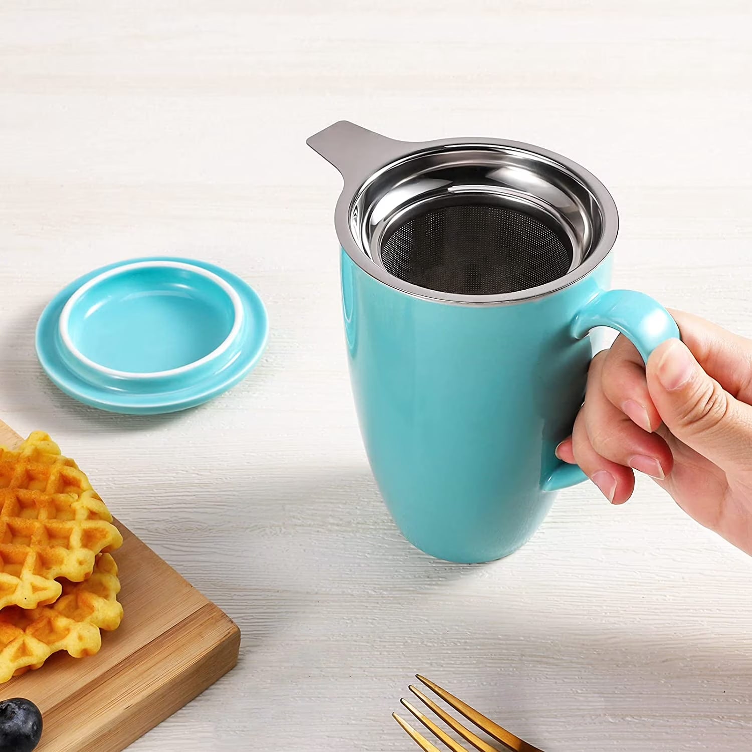 16 Oz Ceramic Tea Cup, Porcelain Tea Mug with Loose Leaf Infuser and Lid, Microwave and Dishwasher Safe Tea Mug, Tea Infuser Cup for Loose Leaf, Coffee, Cocoa and Milk, White