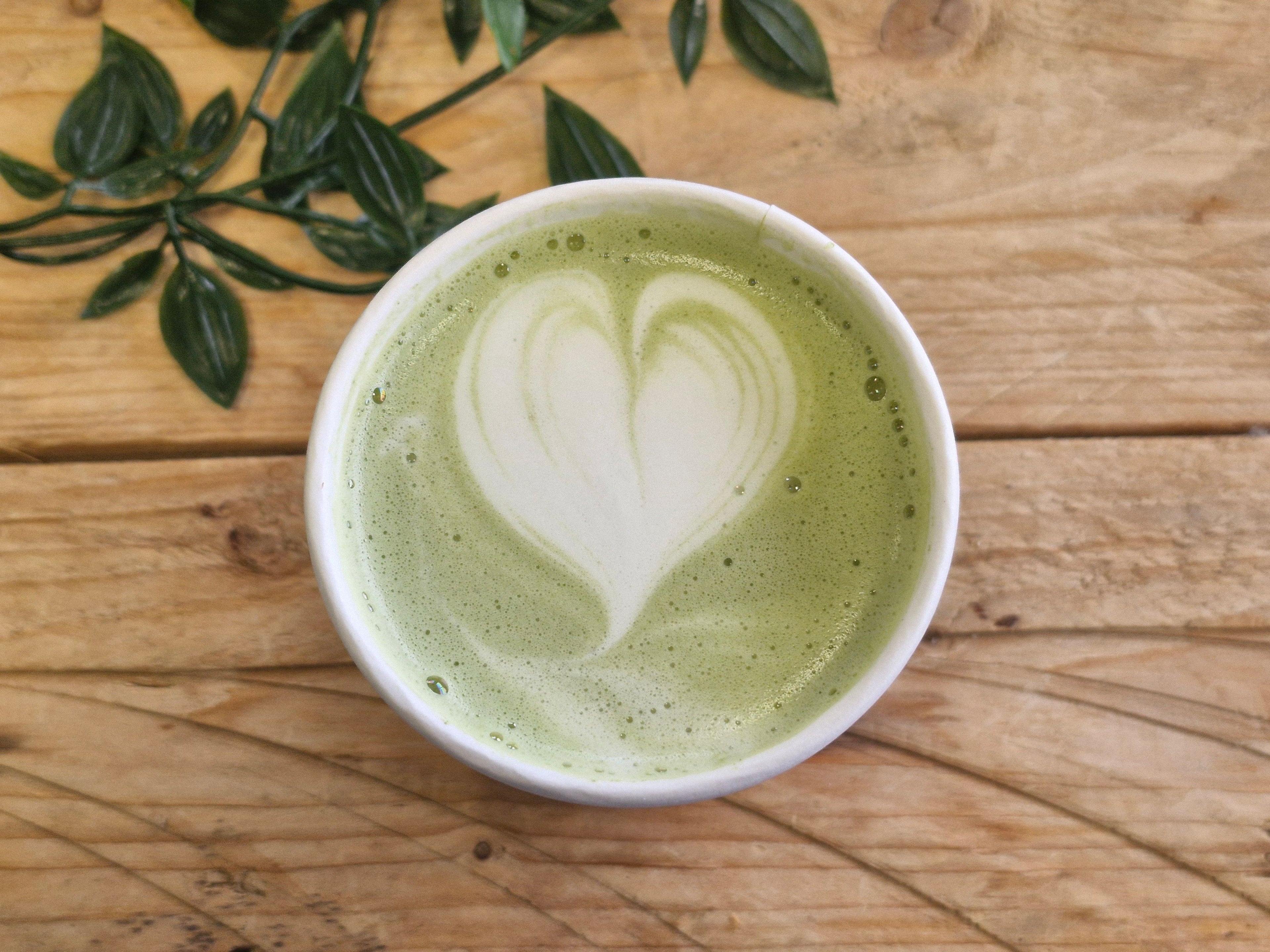 Matcha latte glass — angle 1