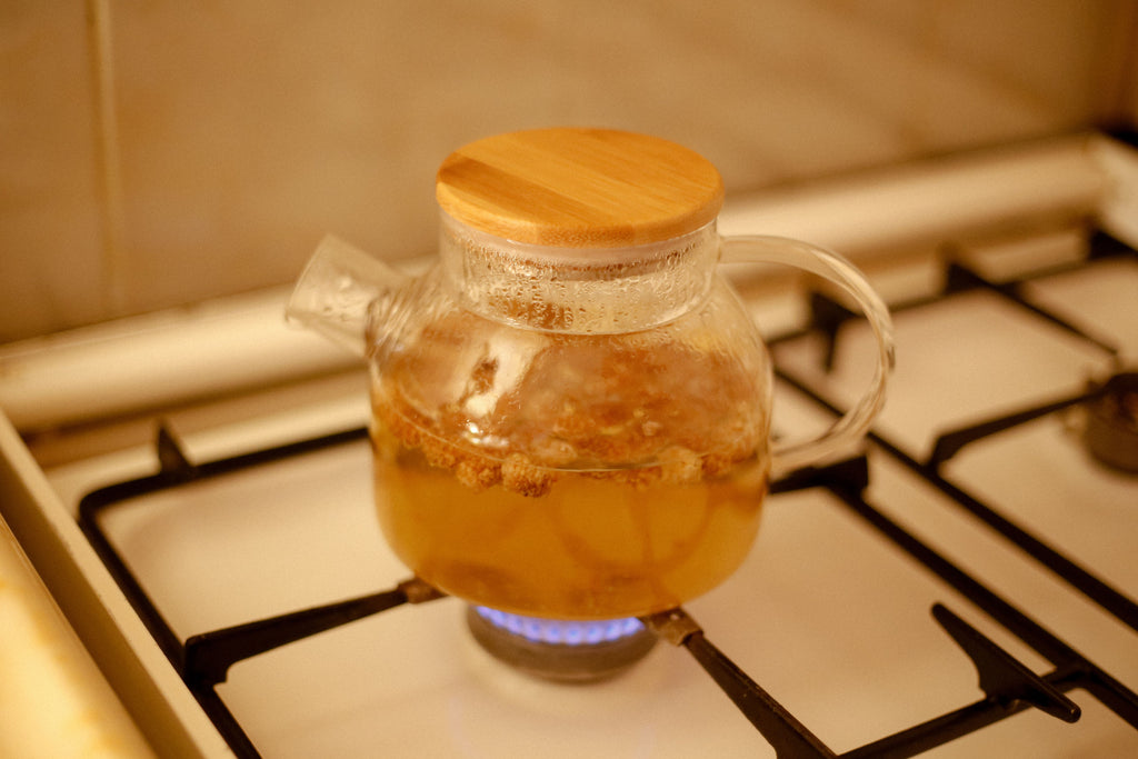 Whistling kettle — angle 2