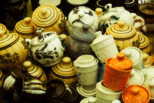Ceramic tea caddy — angle 1